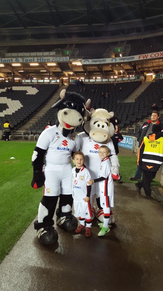 DippyDon_95's tweet photo. @MKDonsFC #mkdons https://t.co/zfEWdVMBEZ