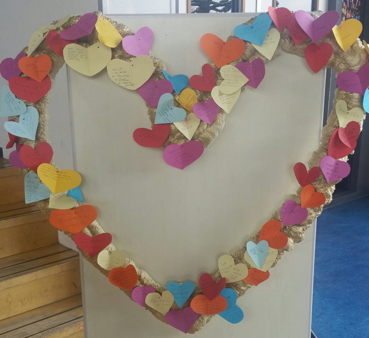 Zendingszondag <a href="/BaptMBetuwe/">Baptisten-Mid-Betuwe</a>  #Passie&amp;Compassie met oa aandacht voor <a href="/Compassion_NL/">Compassion Nederland</a> Heel veel hartjes met #passie: