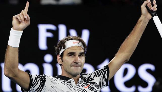 TyCSports's tweet photo. ¡Roger lo hizo de nuevo! Federer venció a Nadal y se consagró en el #AusOpen. Fue 6-4, 3-6, 6-1, 3-6 y 6-3. https://t.co/HMnDDICYTw