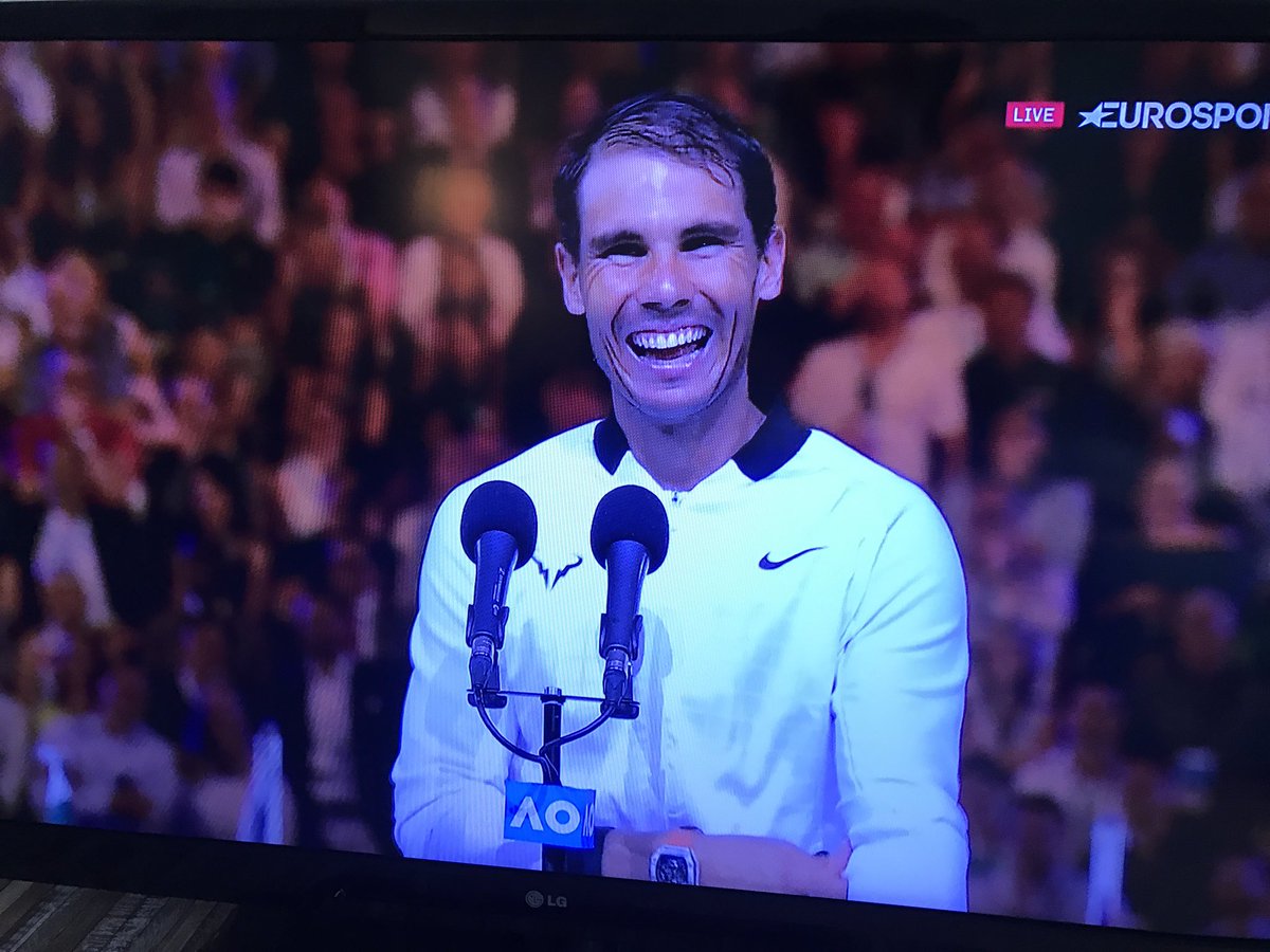 RaulGomez82's tweet photo. Pase lo que pase siempre con una sonrisa. Que grande eres. Humildad, sacrificio, trabajo, talento y buen humor! #VamosRafa #lavidamola https://t.co/jmvZJ0yPrP