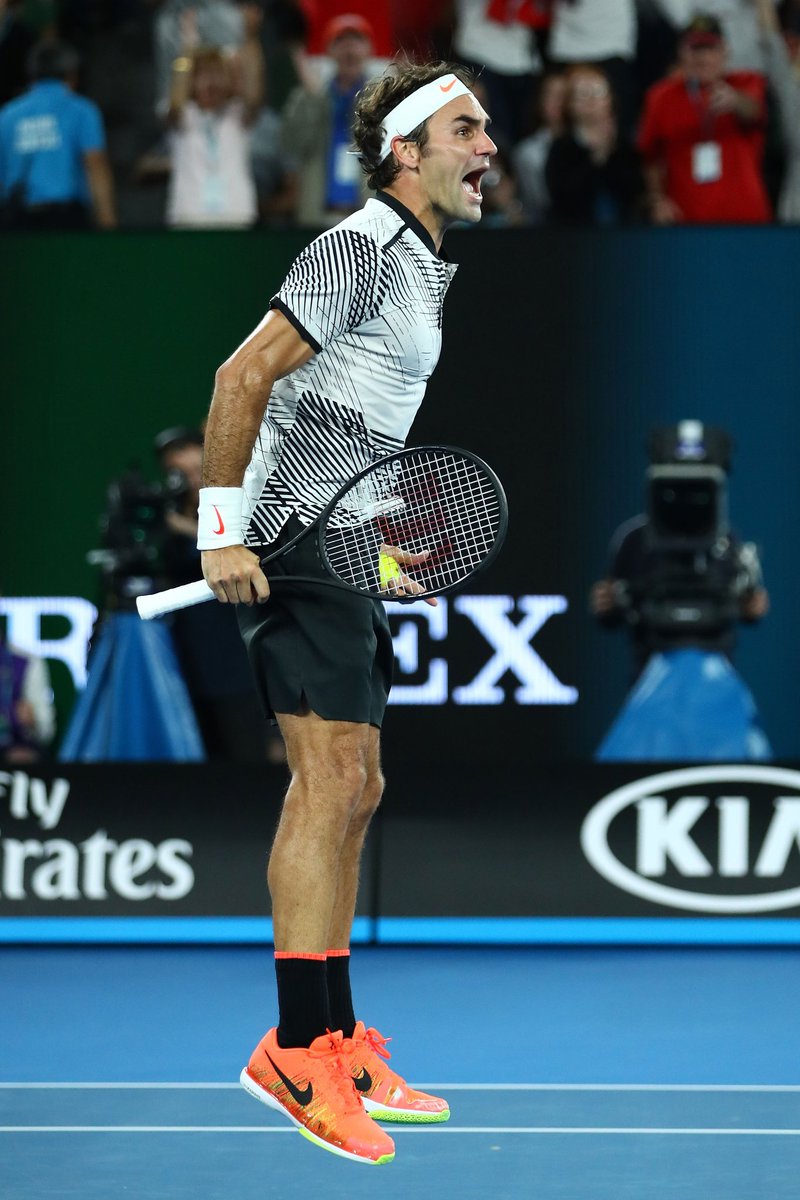 sega_ange's tweet photo. Comme un enfant ! @Yehnidjidji @CitizenBouake @chriskakassi @Vavamani 
#AusOpen
#18etitre
#LegendRoger
#Bondimanche
#Dieunousgarde https://t.co/DJSD5ftBGS