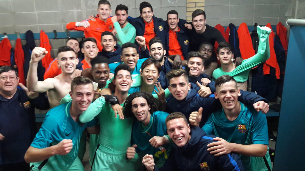 🚩 FINAAAAL!!

🏆 Lliga J.21
⚽ <a href="/RCDEspanyol/">RCD Espanyol de Barcelona</a> - Juvenil A (0-1)
(Pérez)

👍 Líders amb 12 punts d'avantatge!

#FCBMasia #FCBlive