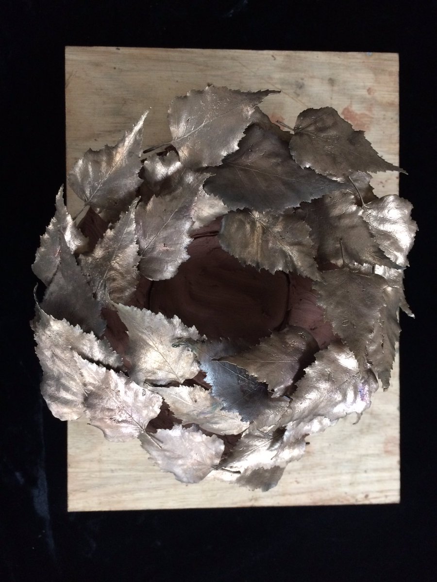walkinglantern's tweet photo. Swirling birch leaf composition at its final stages 
#bronzeleaf #bronzeleaves #leafart #art #birchleaf #botanicalart #leaves #madeinlondon https://t.co/yW8nhJBdCf