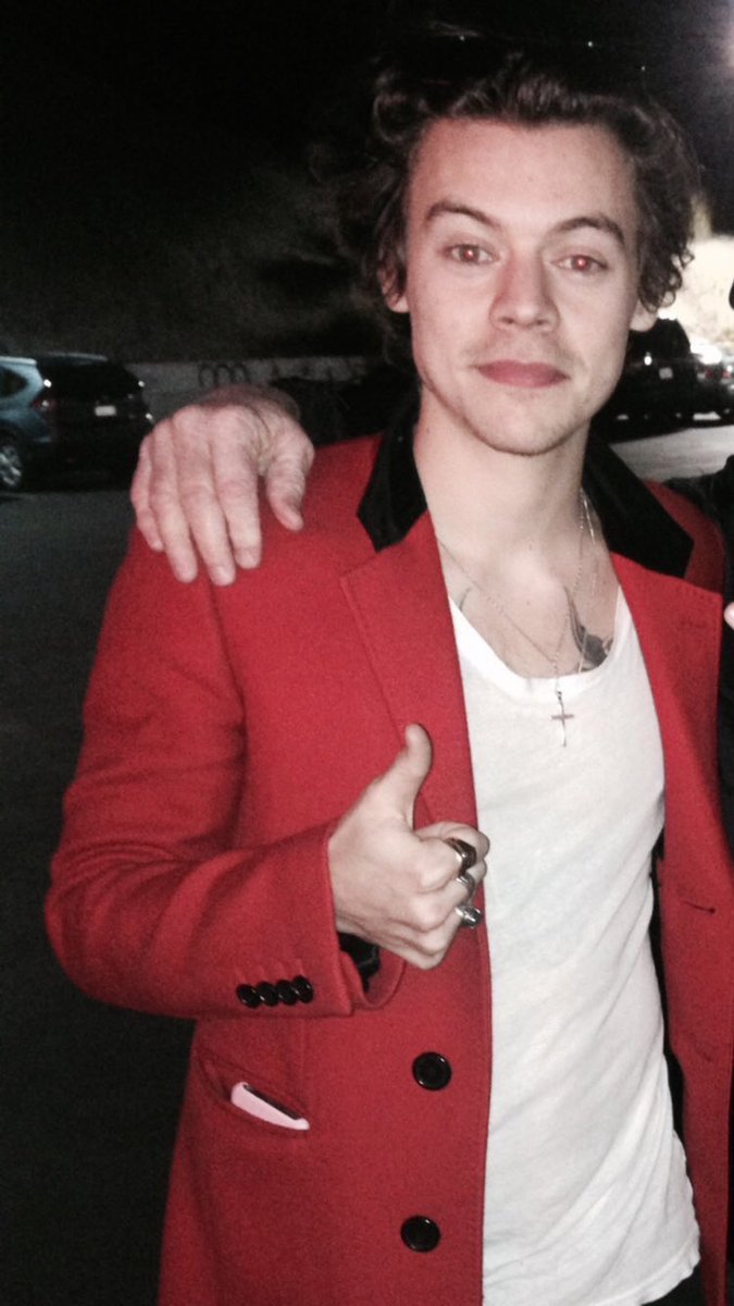 stylesbstpics's tweet photo. RED + HARRY STYLES =❤🤤😱 https://t.co/ZzB99ClO9k