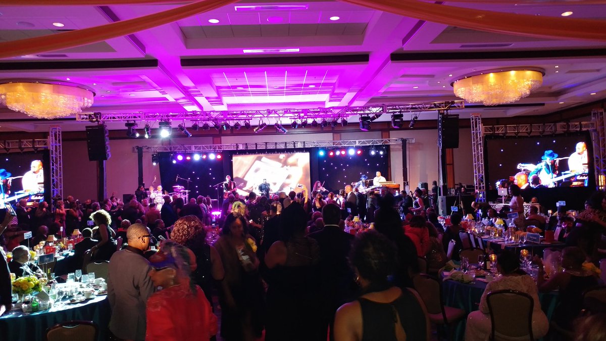 LA_BUTLER_Promo's tweet photo. #MMBDC @UNCF @QtegoAuction https://t.co/j5ZBM5mWeJ