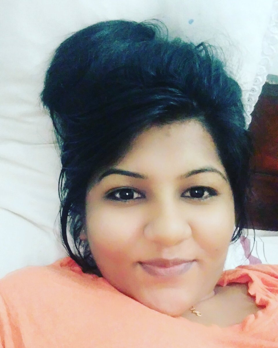 sashini_i's tweet photo. Good Night . #sashini #music #nighttime #selfiy https://t.co/BVEv2oVgMc