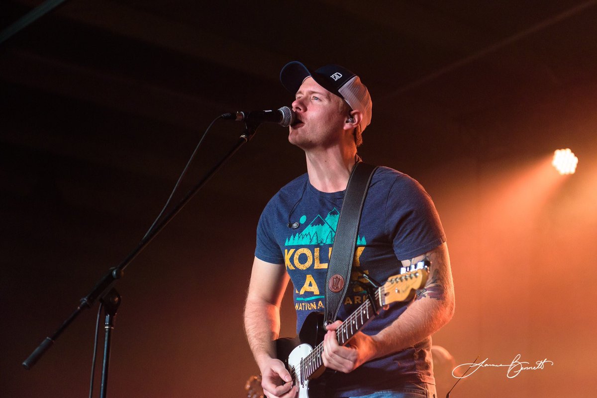 We sure do enjoy <a href="/jamesbarkerband/">James Barker Band</a> and their live show.  Happy to hear they will be at <a href="/CavendishFest/">CavendishBeachMusic</a> this summer #lawnchairlazy #chills