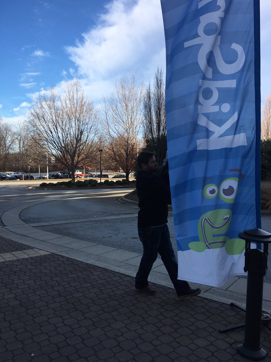 fmauney's tweet photo. @KidSpring @newspring Touching the flags every Sunday is this little princess' ritual each week! #kidspring #greetingisthemostfun https://t.co/VEPi3ySFUr