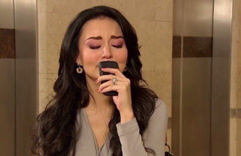 his cheekbones in this pic