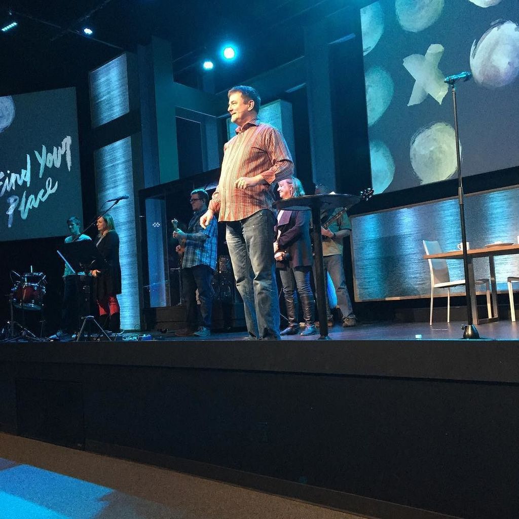 jamesdearmond's tweet photo. @lanekeeter says "Holla" it's a #lifegroupparty https://t.co/24GrNKDnPh https://t.co/ukXCcCtbVV