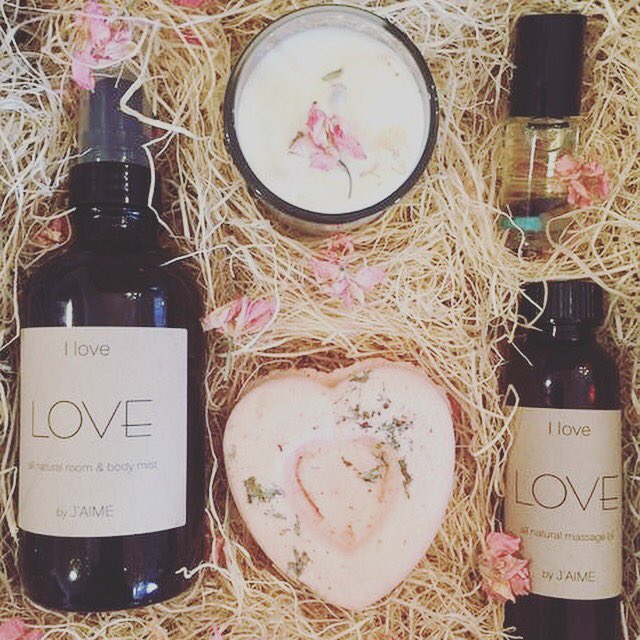 Valentine's Day is around the corner. #TheLoveBox is a lovely gift idea. 💞 ilovebyjaime.com