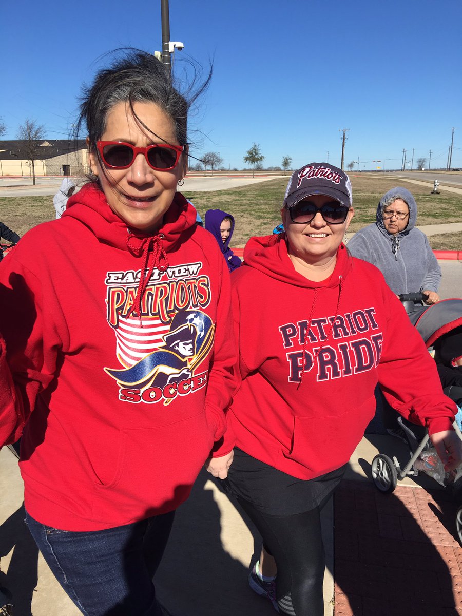 gunnygarza's tweet photo. EV staff showing support for the Ketterhagen's &amp; brought family &amp; friends to show support &amp; love on a crisp &amp; beautiful Sunday morning. https://t.co/laiz8jPVIs