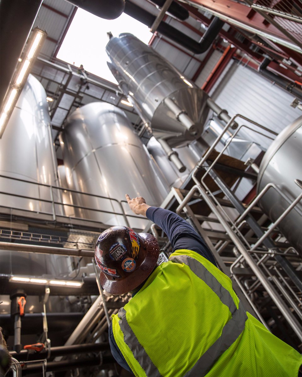 foundersbrewing's tweet photo. While we were busy with #CellarRaid17 in the taproom, the back of the house was busy this past week too. New tanks arriving at the brewery! https://t.co/8INJhnY3hp