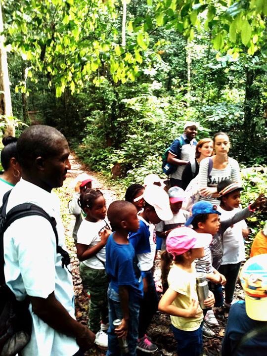 HNgayis's tweet photo. La forêt nous révèle notre nature humaine. #ExcursionScolaire #AccompagnementParental. #Arboretum #Raponda_Walker #Parc #BoisDesGéant #Gabon https://t.co/CTZ6lOZc5S