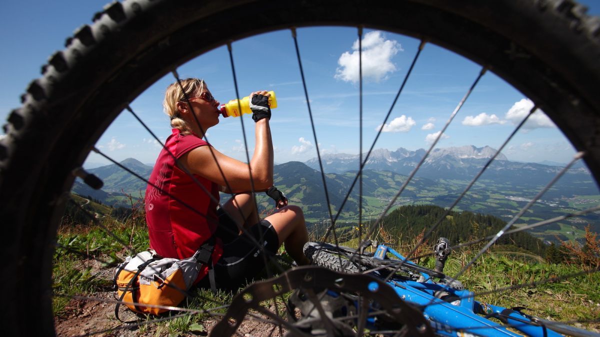 4 tips for getting your hydration right on the bike | buff.ly/2jEMkJy