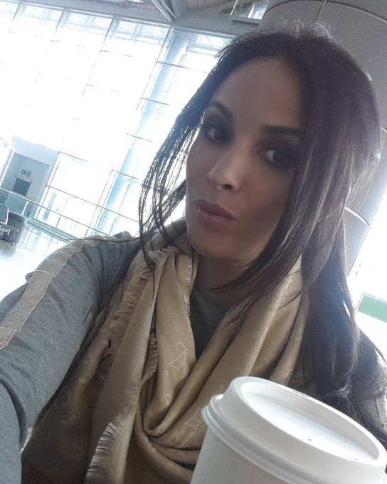 At the airport....again ? https://t.co/WsfzIoyikP