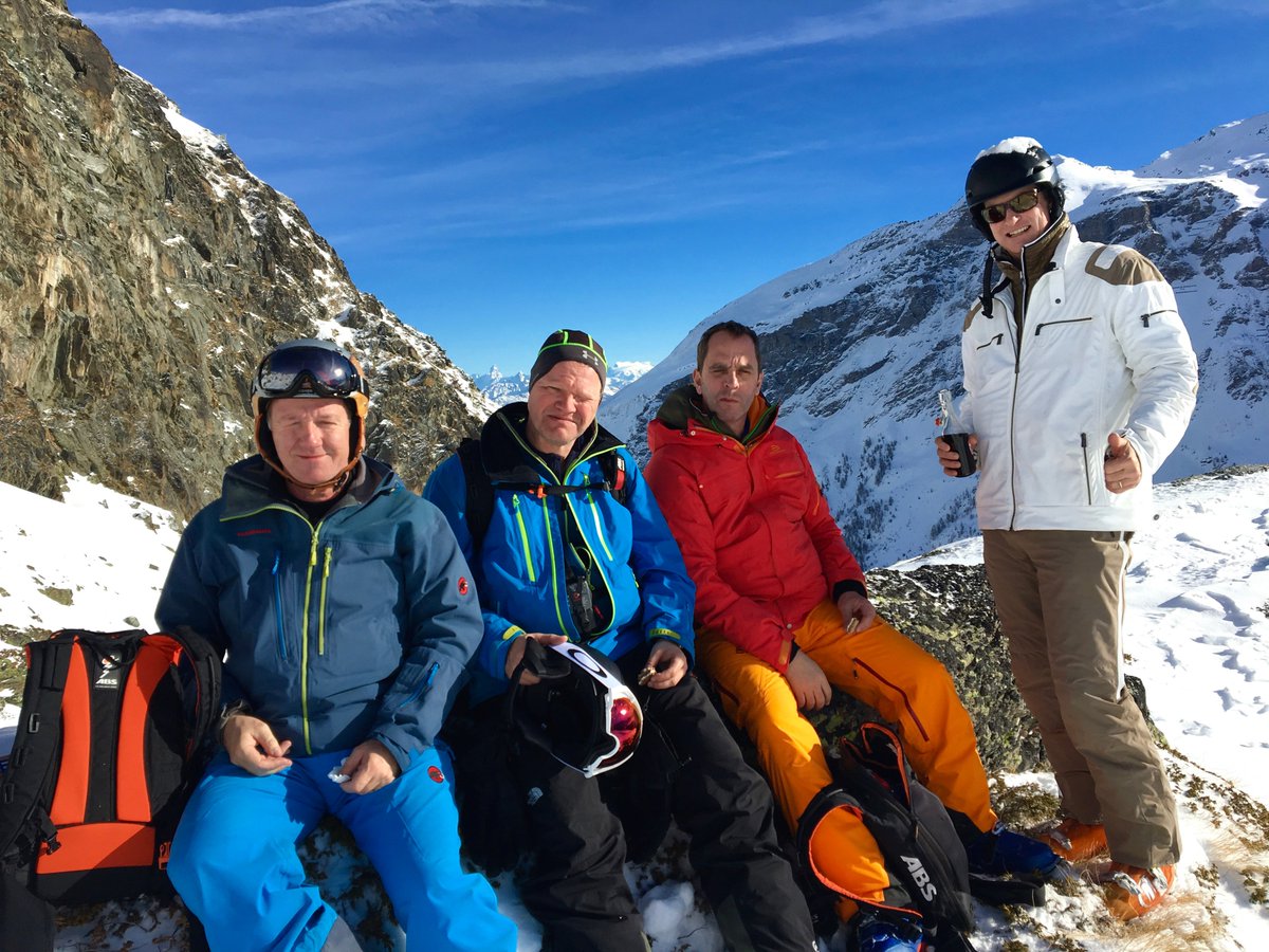 Espritheliski's tweet photo. After the bad weather, #Powderfun today with our friends who, year after year, are always motivated to come to Valgrisenche and ski with us! https://t.co/wrIXRgd7pt