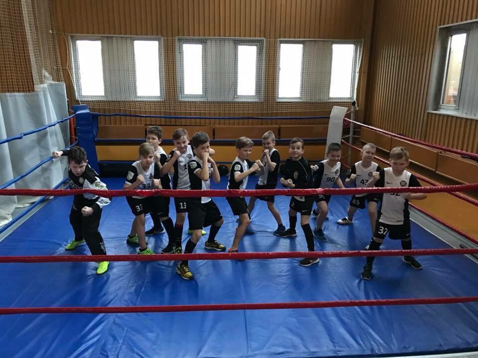 Ar Kurši U9 komandu, joki mazi!