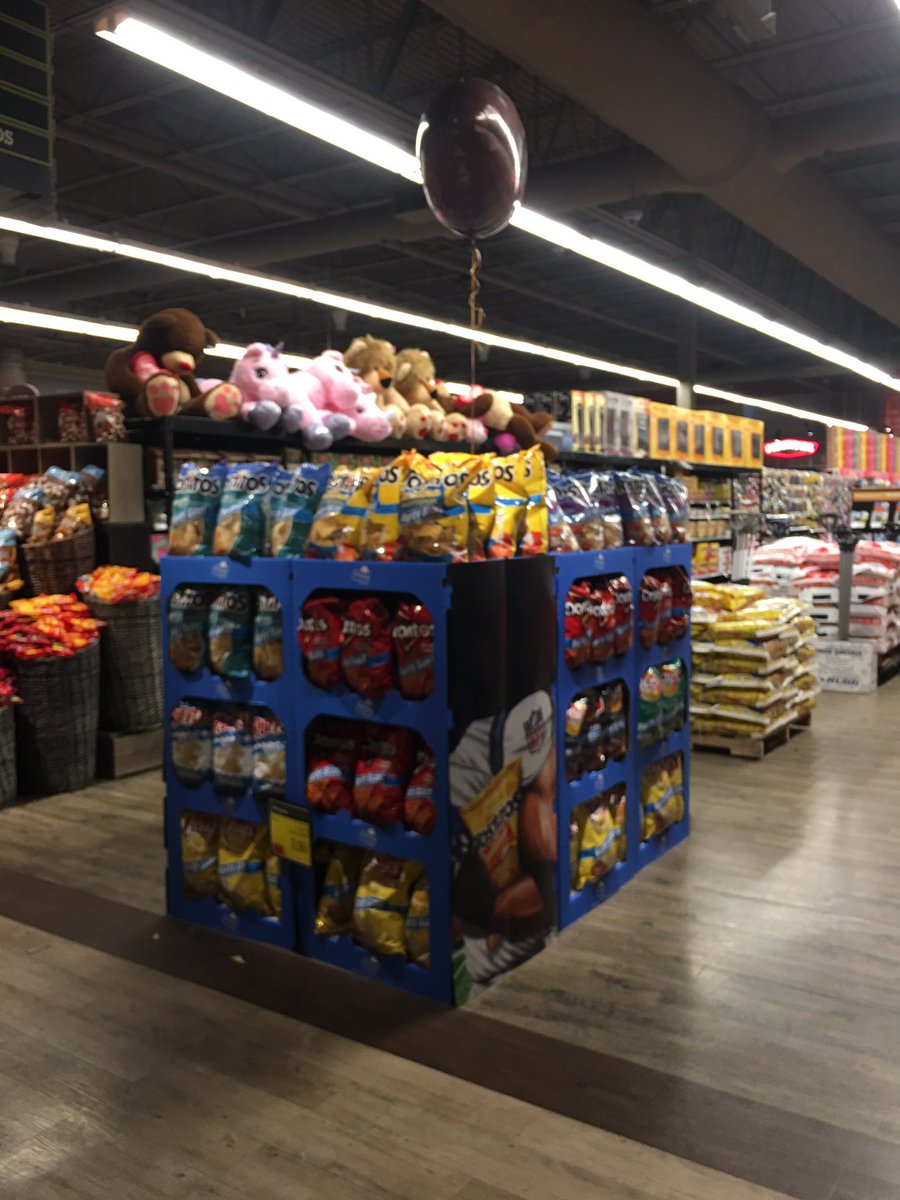 KateAnslow's tweet photo. Market Bistro is ready for Super Bowl  #FLMAT_SuperBowl51 https://t.co/ShQvWy7eBL