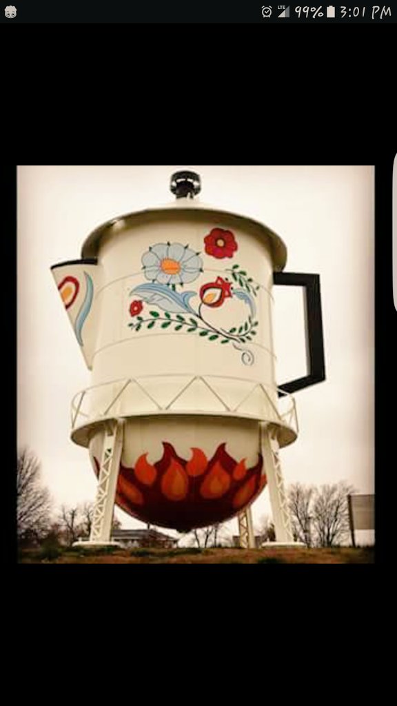TheBakersRack1's tweet photo. Texas size coffee pot... https://t.co/I8ki6T3101