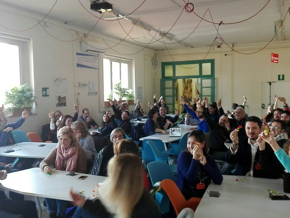 Rosy_FMDigitale's tweet photo. Il valore della diversità con il metodo #LSP. @fmdigitale #palestrainnovazione #formareiformatori https://t.co/WpLkjG5BOQ