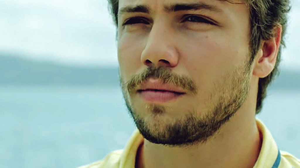 ali__selin's tweet photo. Öptüm ve Mutluyum💘 #AlSel https://t.co/prP05AM0db