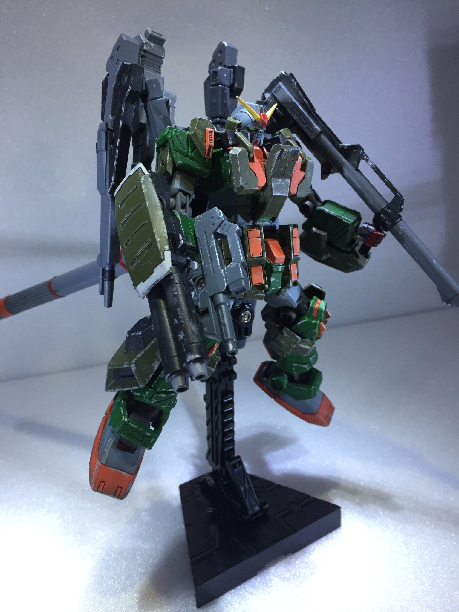 アオネコ Twitter પર 完成しますた 遠距離殲滅 重装備型ガンダムヘキサ フルアーマーガンダムをちょっとイメージして作りました 全塗装で初汚し塗装 に挑戦してみましたよ カラーリングがイメージしてたのとちょいと違うけど カッコイイ ガンプラ ガンプラ アオネコ Twitter પર 完成しますた 遠距離殲滅 重装備型ガンダムヘキサ フルアーマーガンダムをちょっとイメージして作りました 全塗装で初汚し塗装 に挑戦してみましたよ カラーリングがイメージしてたのとちょいと違うけど カッコイイ ガンプラ ガンプラ