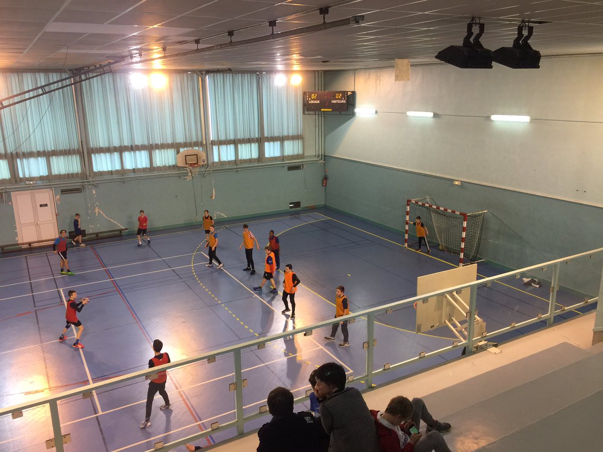 Avant-avant-match allez les 🇫🇷🇫🇷🇫🇷 
#RNHB94 #PhenomenalHandball #Handball2017