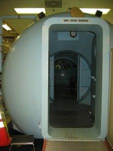 leisurepro's tweet photo. Do you refer to a #hyperbaric chamber as a #decompression chamber or #recompression chamber? https://t.co/FROH17P40I #SCUBA https://t.co/2LDZ81myDo