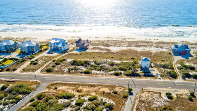 SouthernRESales's tweet photo. Gorgeous and gulf front. Where better to build your #dreamhome? #beachhome #PerdidoKey #realestate (Details: https://t.co/6Q1PCby6lJ) https://t.co/617NoLif42