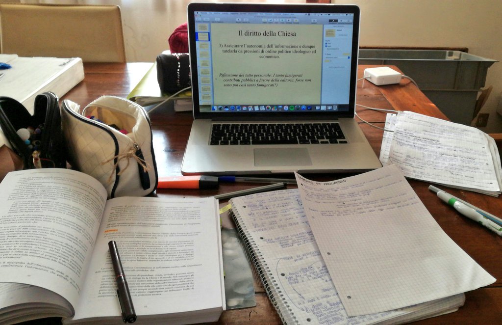 giuliaazimo's tweet photo. #diritto #iusvepanicoesami @IUS_VE https://t.co/ejkCDO1PcU