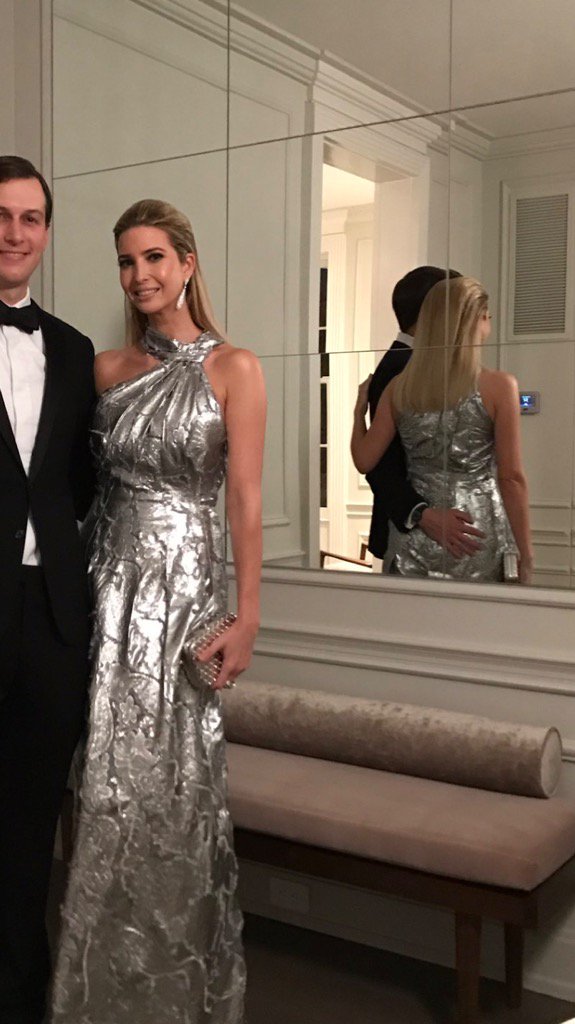 RichardPrince4's tweet photo. Her father grabs pussy. Her husband grabs ass. https://t.co/yIF73dUh0L