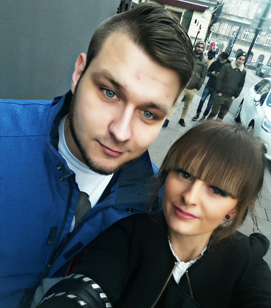 GarusPaulina's tweet photo. Co oni kombinują? Coming Soon... 💬😊😎 #kreatywnikraków #Orange #OneTeam #ThinkCreativ 💡 https://t.co/rIwStI9ZyH
