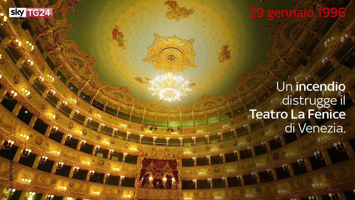 SkyTG24's tweet photo. Il Teatro #LaFenice di #Venezia viene distrutto da un incendio la sera del #29gennaio 1996. #SkyTG24Ricorda https://t.co/eA0mQoCu6H