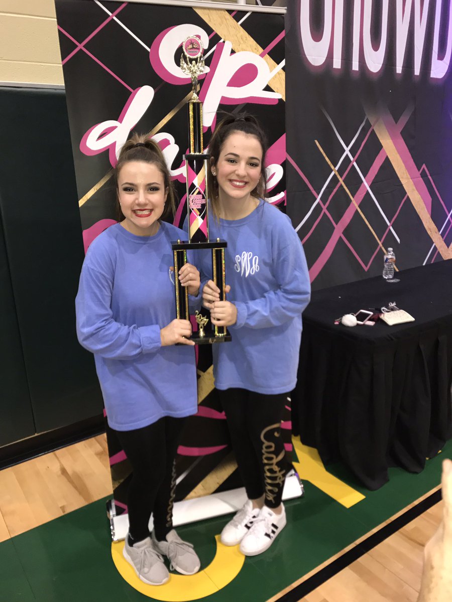 SydneyAwright's tweet photo. HAPPY BIRTHDAY to one of my best friends and the best co prez i could ever imagine!!! i love you so much liv!!! @Oliviagarza129 https://t.co/UAK37ymPa4