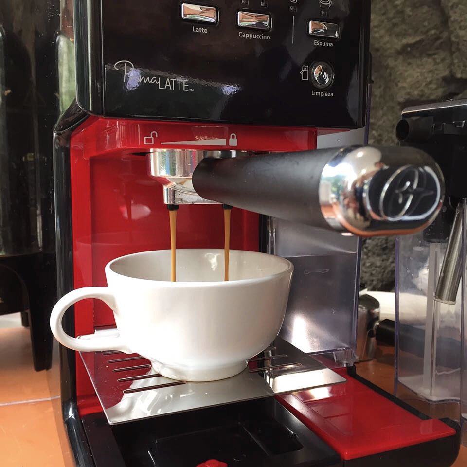 cyleppan's tweet photo. La mejor manera de empezar el día: Capuchinos, latte y espressos deliciosos con la nueva #primalatte de @osterlatino https://t.co/oJY98vcwOY