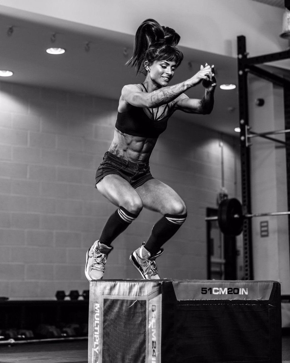 RIPPEDmodels's tweet photo. Welcome to Sarah D! Looking amazing. #fitness #fitnessmodels #rippedmodels #girlswholift #bikinimodel #fitfam #model #underwearmodel #fit https://t.co/D6Ze1BagoM