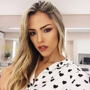 BrunoMezzomo's tweet photo. Fenômeno do YouTube, @GabiLuthai faz covers e deve lançar neste ano novo CD. É bom ficar atendo na mineirinha. #FCGL #DomingoDetremuraSDV https://t.co/x5CiQmtyBH