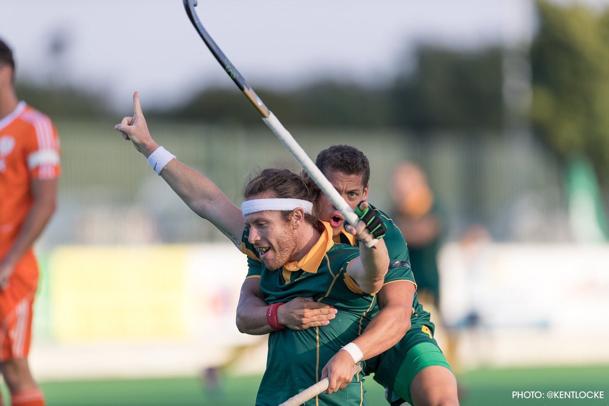 100 caps for <a href="/JontyRob1/">Jonty Robinson</a> here this afternoon. Congrats mate! 💯🇿🇦