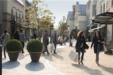 7 dagen per week #outlet #shoppen in @maasmechlenvillage; slechts 20 autominuten!