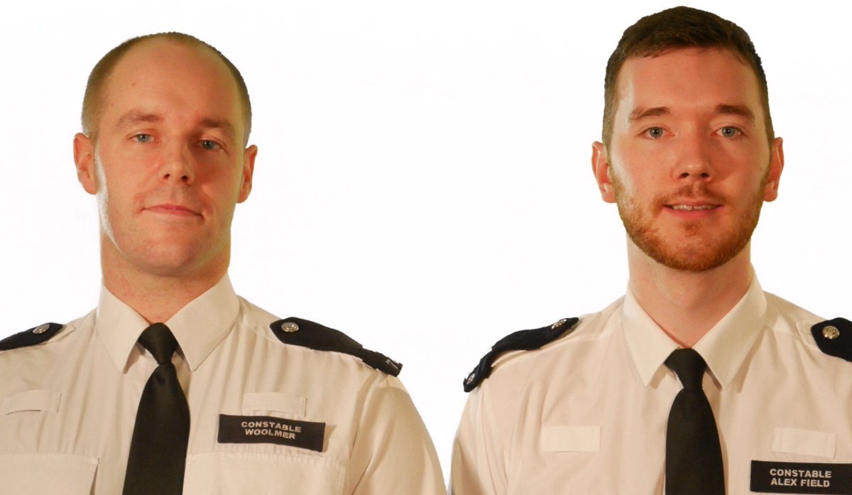 MPFed's tweet photo. Officers tackled man with suspected suicide vest https://t.co/7E8a7CCj7b #GreatPoliceWork #Met #BraveBobbies https://t.co/vJTxvCvoMG