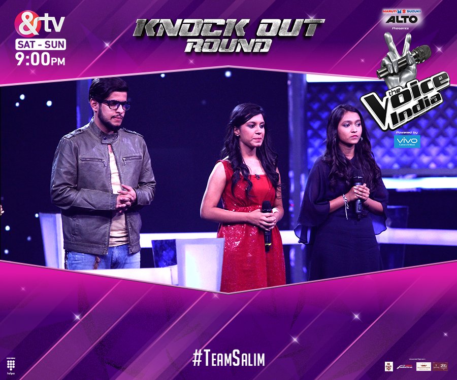 Coach <a href="/salim_merchant/">salim merchant</a> ne pehla rank diya Madhur ko, dusra Shruti ko aur teesra Krutika ko! #VoiceIndiaKnockOuts2