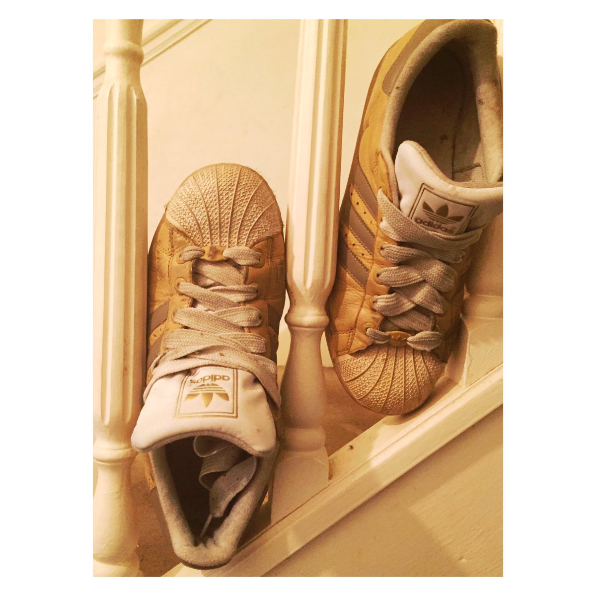 AbenaOfei's tweet image. The #adidas #superstar aka #shelltoes ranked higher at 14. These trainers have had a huge cultural impact especially in the world of hip hop