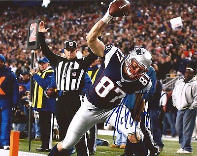 Retweet to win this signed Gronk Photo. Winner picked tonight.
Enter GronkNationRaffle.com to win THE ULTIMATE SUPER BOWL PACKAGE!