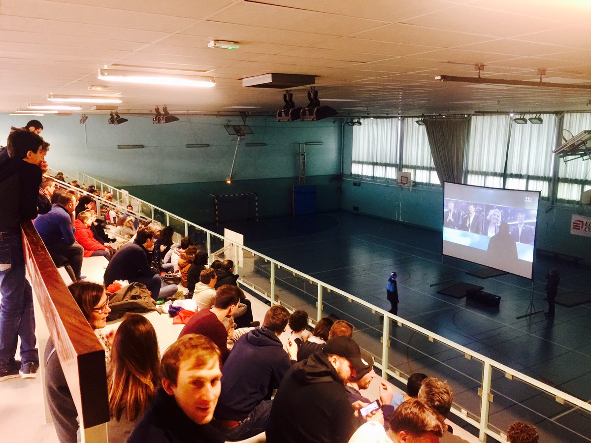 Les supporteurs 🇫🇷 sont là ! #rnhb #phenomenalhandball #Handball2017