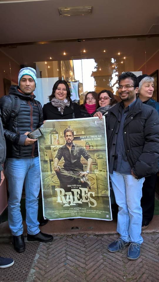 luxyna9's tweet photo. #RaeesInItaly fantastic movie! @iamsrk you are a great!! Italy loves you we love you... thanks!! @manu_w89 @ElyS161085 @SRKuniverseIT https://t.co/Ns0eJZfbeC