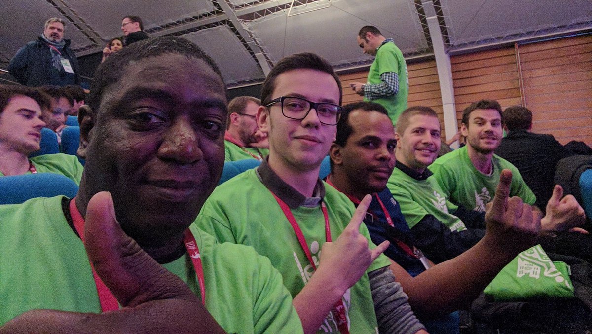 TuyooApp's tweet photo. Go go go ! #SWAmiens https://t.co/wnWaIJ93Qh