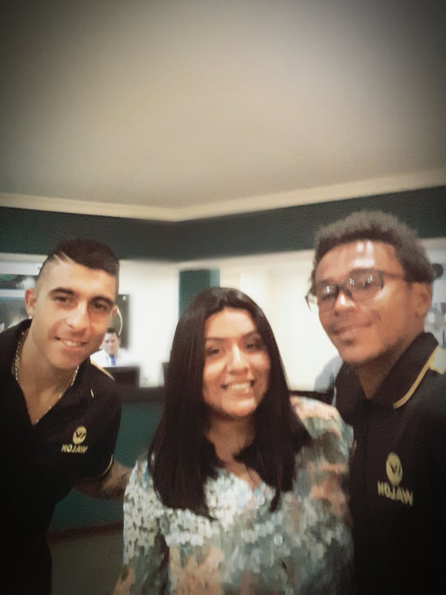 lita11valentina's tweet photo. Éxitos para hoy .....😊😊😊
@ramiroballivian @agujara7
#TheStrongest #VolverALaCancha 💛⚽🐯 https://t.co/RDhmxpbVjB