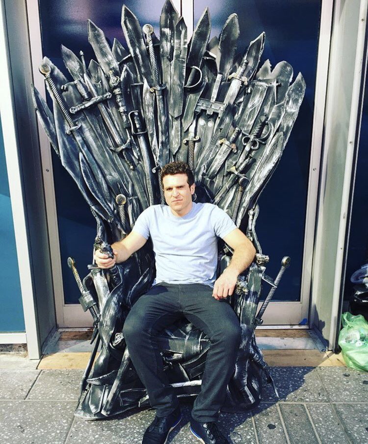 Malcomkahn's tweet photo. https://t.co/vMhuDXKQOG 
WINTER IS HERE! Spoiler alert 🚨:
I end up on the Iron Throne https://t.co/Ls9aQDU5rH
