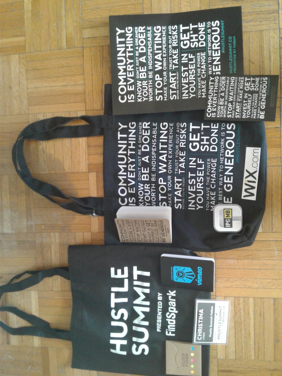 chrissylyn17's tweet photo. Enjoying all of the freebies that I received at #HustleSummit! Thanks a ton, @FindSpark! https://t.co/98GSSaiX4g